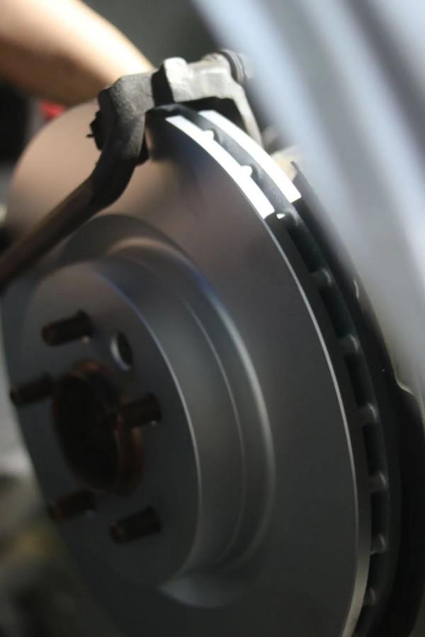 怪獸修車:翻新一輛21萬公里的路虎發現4,老爺子工地拉貨專用車 怪獸修車:翻新一輛21萬公里的路虎發現4,老爺子工地拉貨專用車