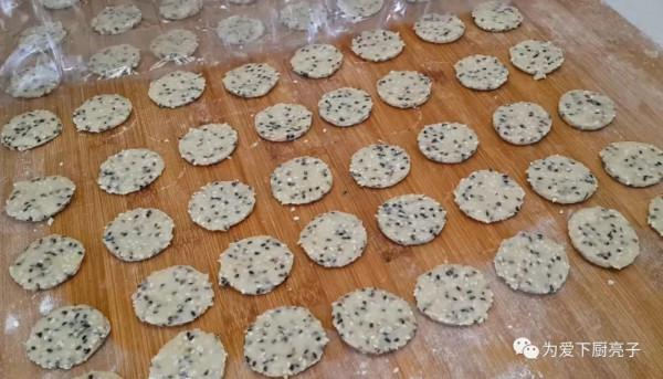 餅乾這做法和麵包一樣香，鍋裡一烙，好吃又營養，出鍋孩子搶著吃