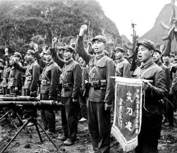 吃著中國的大米,越軍卻喪心病狂到連小女孩都不放過,白眼狼行為 吃著中國的大米,越軍卻喪心病狂到連小女孩都不放過,白眼狼行為