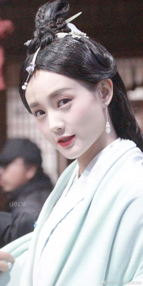李一桐古裝桌布
