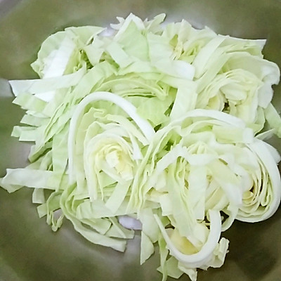 包菜炒粉絲