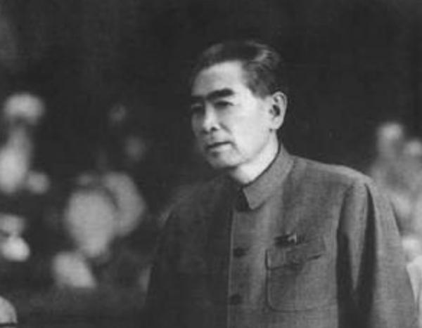 毛主席為電臺發愁，一國軍俘虜出力，48年後葉劍英主持他的追悼會