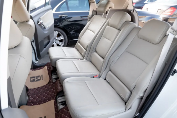 8萬多買豐田逸緻,樸實無華背後是承載全家的重任 8萬多買豐田逸緻,樸實無華背後是承載全家的重任