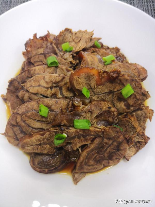 一把香蔥，教你做蔥油拌麵，食材簡單，一學就會，少油不膩又勁道