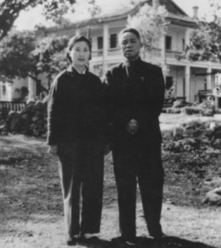 第四野戰軍著名的六員大將，一人獲得元帥軍銜，五人獲得上將軍銜