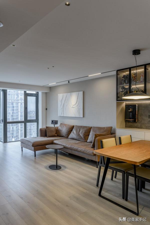 北京夫妻123㎡的家，因巧妙佈置而走紅網路，不要電視牆太香了