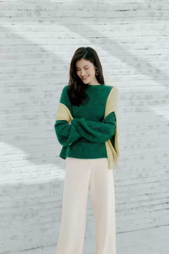 顯瘦又有女人味，美貌還能有氣場！“高顏值”的早春搭配全靠它