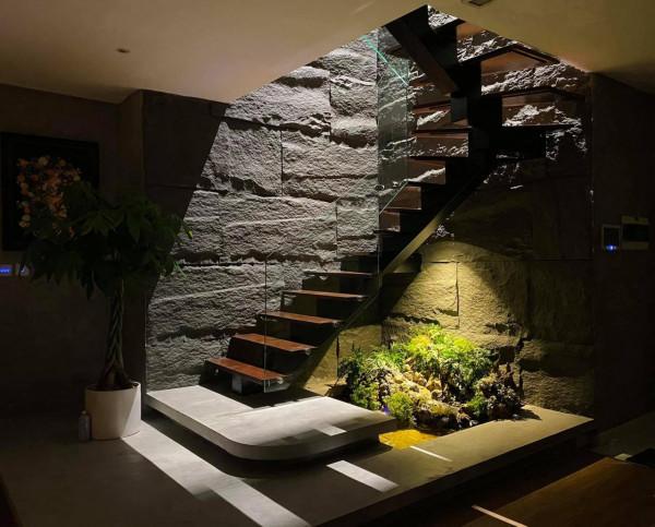 頂樓複式180㎡，浴缸放在陽臺“得意之作”，沒想到卻被吐槽了