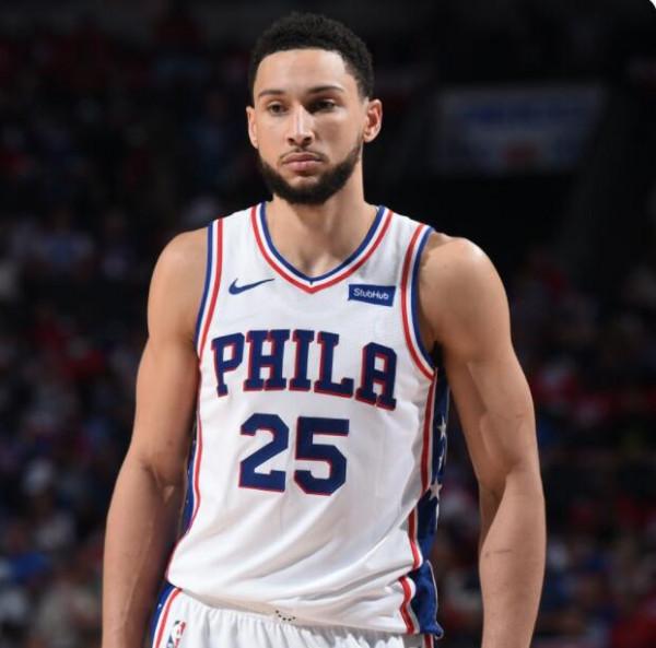 恩比德等76人球員計劃飛往洛杉磯見西蒙斯,後者告知不要來 恩比德等76人球員計劃飛往洛杉磯見西蒙斯,後者告知不要來