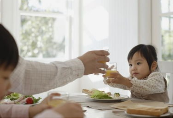 全國政協委員王宜：說說餐桌上的“品育教育”