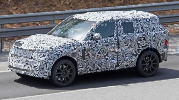 全新攬勝運動版SVR諜照曝光，V8引擎/625馬力，比寶馬X5 M更能打？