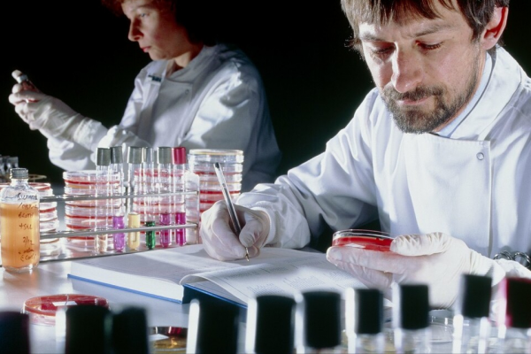 2013年,華裔女孩在西班牙寄養家庭遇害,揭開高知養父母虛偽面紗 2013年,華裔女孩在西班牙寄養家庭遇害,揭開高知養父母虛偽面紗