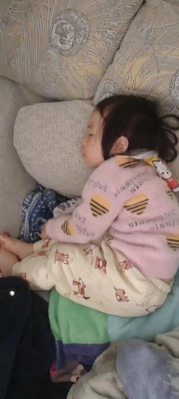 從小到大的睡姿，有沒有同款寶寶？