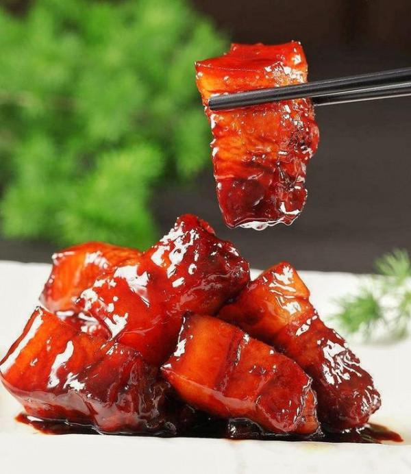 紅燒肉色香味俱全,人人都能喋一盤 紅燒肉色香味俱全,人人都能喋一盤