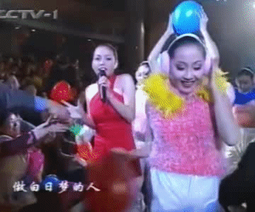 一人&OpenCurlyDoubleQuote;控場&rdquo;整個春晚：歌手實力幾斤幾兩，一下子就看出來了