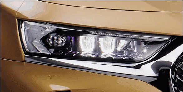 試駕DS7:法系最貴的SUV,車燈堪比奧迪,還配獨立後懸! 試駕DS7:法系最貴的SUV,車燈堪比奧迪,還配獨立後懸!