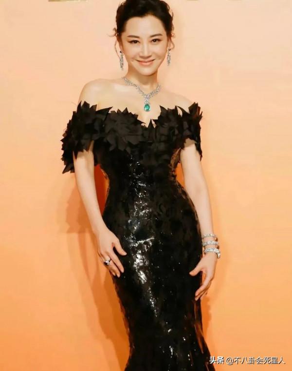 年過四十女星的今昔顏值，有的老了又苦又兇，有的越來越溫柔