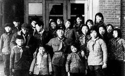 雷鋒生前留下大量照片之迷 雷鋒生前留下大量照片之迷