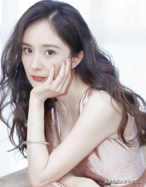 層次越低,越愛顯擺!6大明星炫耀有文化翻車,出盡了洋相 層次越低,越愛顯擺!6大明星炫耀有文化翻車,出盡了洋相