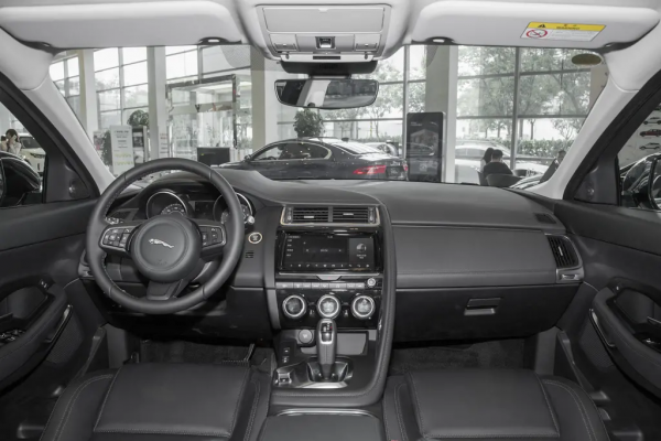 捷豹E-PACE二手保值率低，2&period;0T&plus;9AT的動力，還有四驅是否值得入手