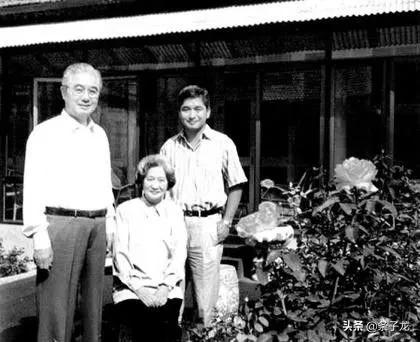 從100萬到4億港元，商界天才榮智健只用了短短六年…