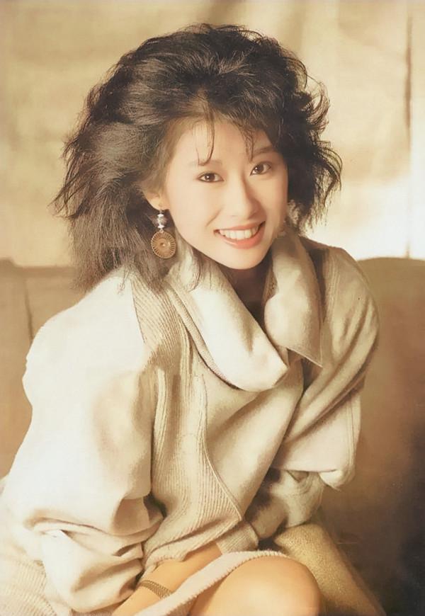 92年，葉倩文公開表白人夫林子祥，他們的故事沒你想得那麼浪漫