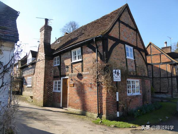 11歲小女孩為何連睡九年？醫學難解之謎，至今未解卻困擾很多人