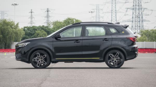 啟辰星對比榮威RX5：確定不是在比誰螢幕大？