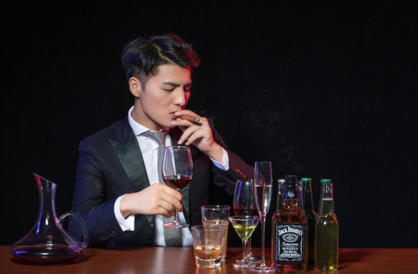 吸菸、喝酒、喝茶哪個對身體傷害更大？文中的答案和你想的相同嗎