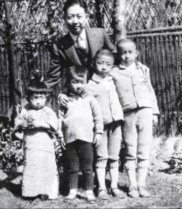 範梅強:梅蘭芳孫輩唯一從事戲曲者,難忘祖訓,遺憾家族已無男旦 範梅強:梅蘭芳孫輩唯一從事戲曲者,難忘祖訓,遺憾家族已無男旦