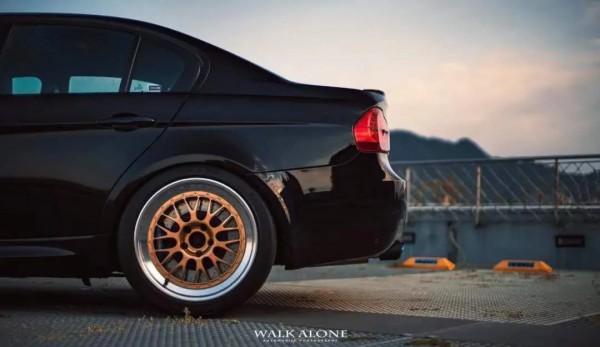 自吸V8絕唱，情懷四門寶馬M3（E90）