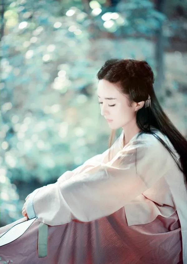 趙麗穎p圖古裝美出天際,不愧是古裝屆的扛把子,每個角色很適合 趙麗穎p圖古裝美出天際,不愧是古裝屆的扛把子,每個角色很適合