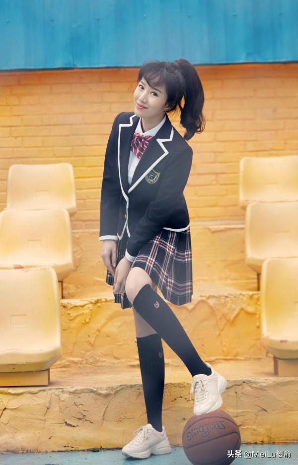 李念不僅漂亮還很時尚,氣質女神,風姿綽約 李念不僅漂亮還很時尚,氣質女神,風姿綽約