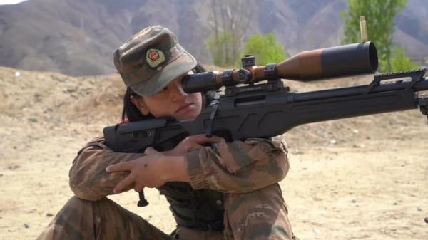 她，00後，在黎巴嫩……