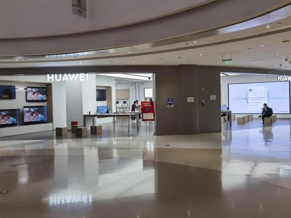 真的搞不懂為什麼華為和蘋果店人氣相差如此之大 真的搞不懂為什麼華為和蘋果店人氣相差如此之大