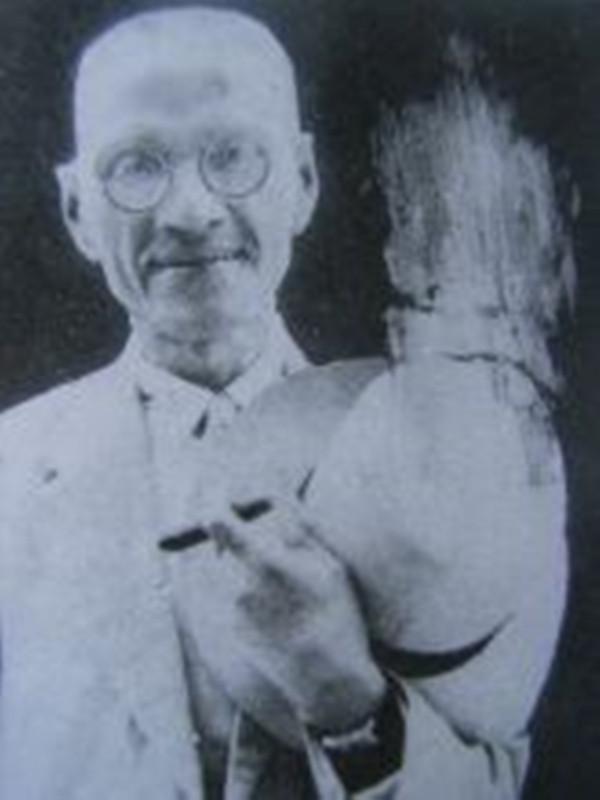 華北第一漢奸王克敏：遭軍統刺殺後落下尿床毛病，最後下場如何？