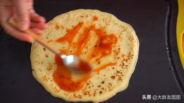 不用揉麵，千層捲餅這樣做太香了，餡多皮薄，一口下去超級滿足