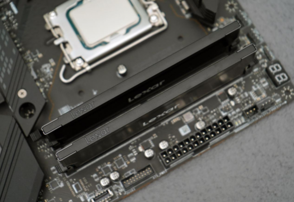 12代酷睿旗艦平臺裝機體驗:由檢入奢,錢包怕是管不住 12代酷睿旗艦平臺裝機體驗:由檢入奢,錢包怕是管不住