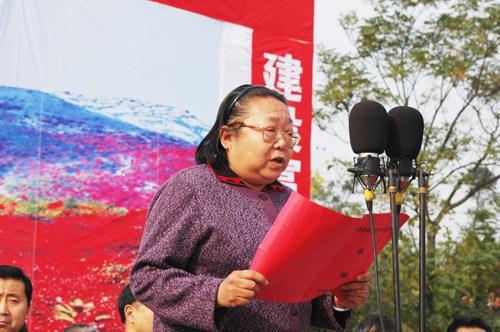 她是李先念的女兒，18歲參軍，後致力於醫療事業發展，享年僅62歲