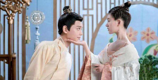 “清純校花”宋伊人：出道多年不溫不火，如今被傳背後有人撐腰