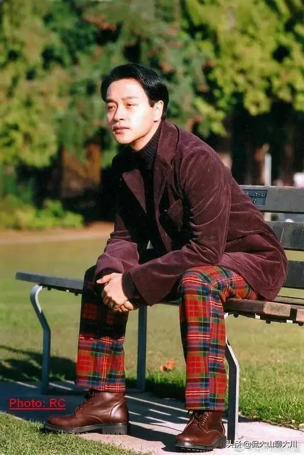 張國榮三十年前的穿搭，他一定是香港最潮的明星吧