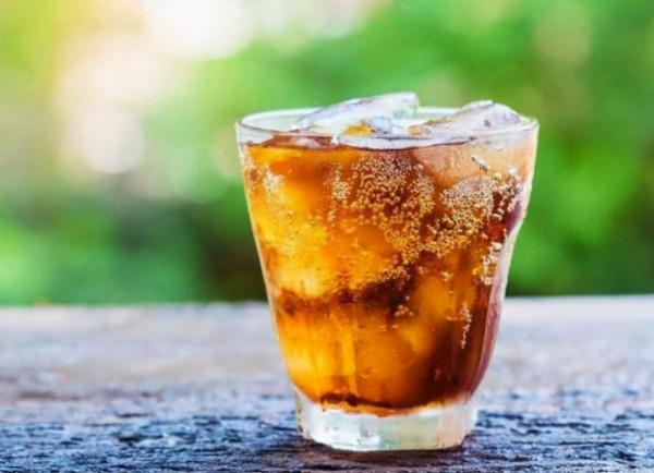 “喝白酒”跟“喝啤酒”,哪個對身體的傷害大?愛喝酒的瞭解一下 “喝白酒”跟“喝啤酒”,哪個對身體的傷害大?愛喝酒的瞭解一下