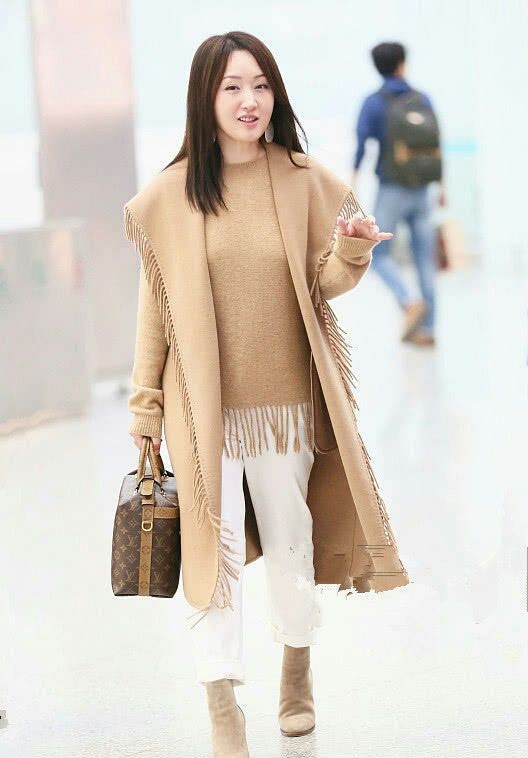 楊鈺瑩天天賣少女人設不累嗎？不過人家底子好，怎麼打扮都漂亮