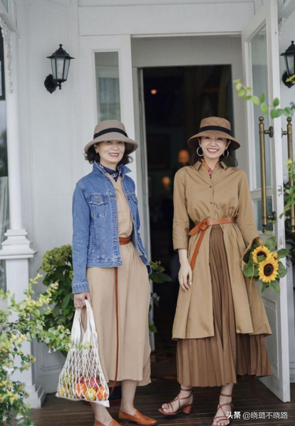 奔五奔六的女人，少穿這3種“顯老色”！顯老又土氣，看著很廉價