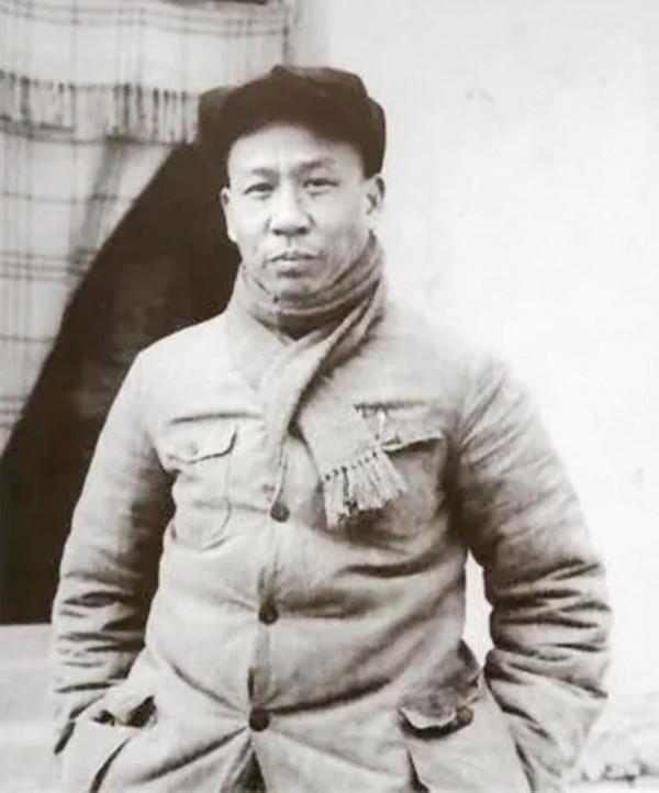 秘訪蘇聯的劉少奇為何一再拒絕斯大林的敬酒？場面一度相當尷尬