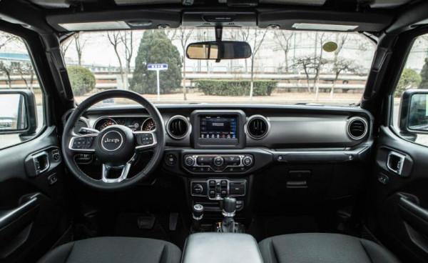 牧馬人“皮卡版”JEEP“角鬥士”將引入國內 動力或換裝2.0T 牧馬人“皮卡版”JEEP“角鬥士”將引入國內 動力或換裝2.0T