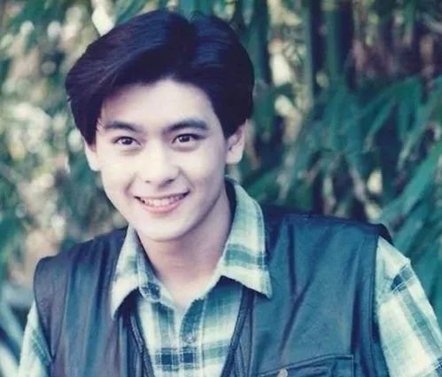 初代偶像劇男主今昔狀況對比:有人直播被罵哭,有人整年沒收入 初代偶像劇男主今昔狀況對比:有人直播被罵哭,有人整年沒收入