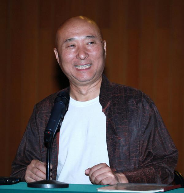 陳佩斯：守護病痛的母親，你養我大我養你老，愛和孝心終究是輪迴