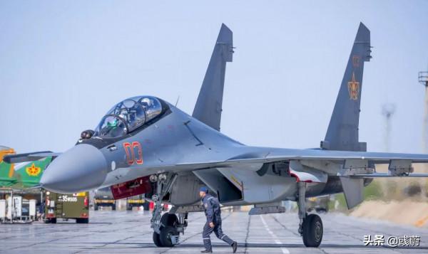 作為殲轟7、蘇30MK替代者,為啥殲16服役5年殲轟7還沒退役? 作為殲轟7、蘇30MK替代者,為啥殲16服役5年殲轟7還沒退役?