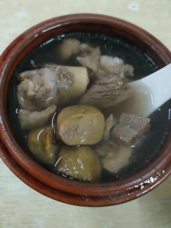 10元一盅的燉湯,零零覺得不值,喝完實在是太佩服廣東人了 10元一盅的燉湯,零零覺得不值,喝完實在是太佩服廣東人了